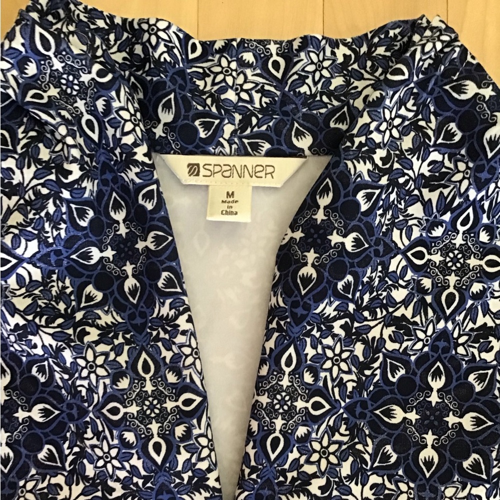 Spanner Rouched Sides Top - Picture 3 of 4